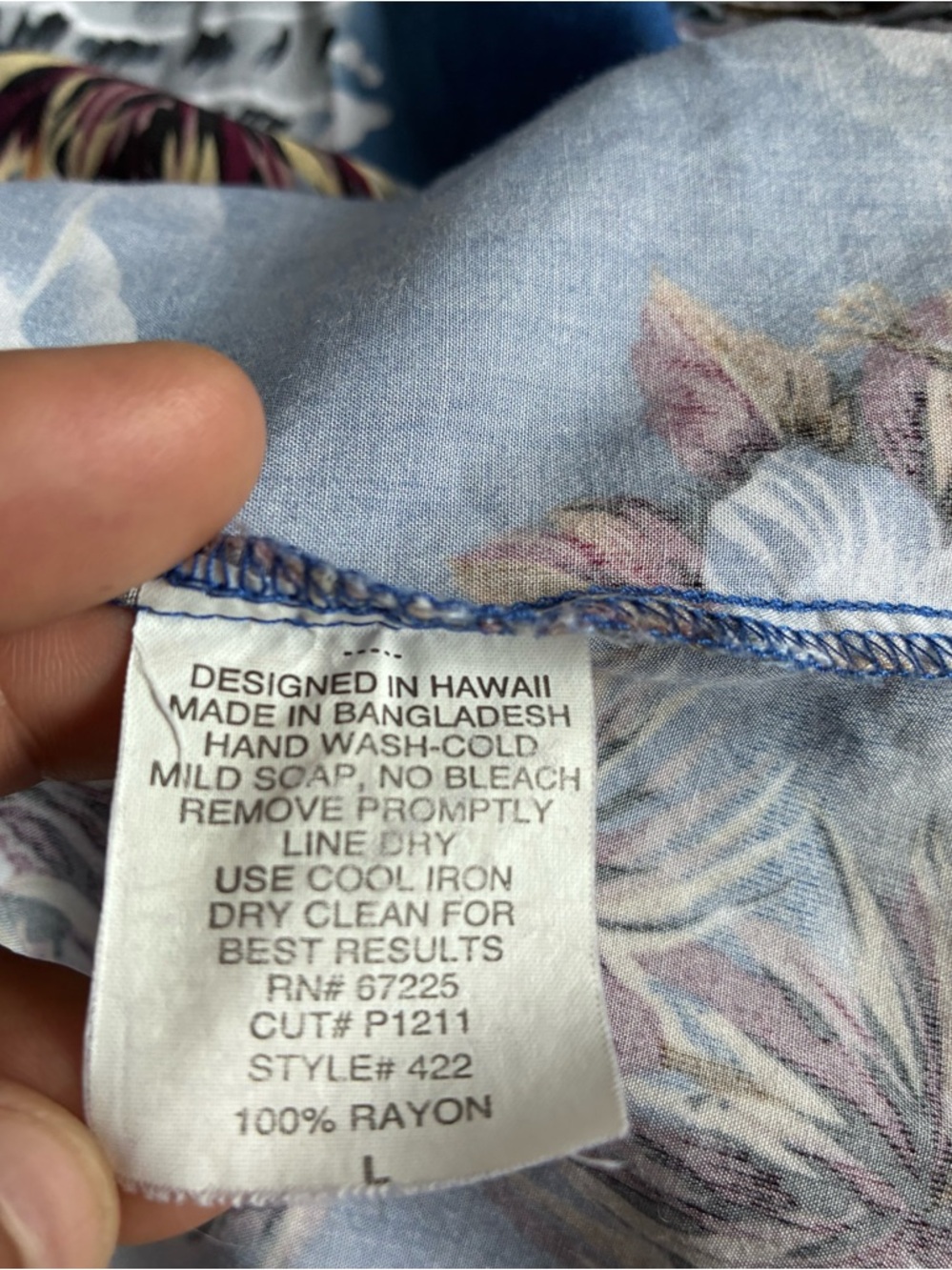 Hilo Hattie Blue Floral Hawaiian Shirt with Red Logo Tag - Picture 3 of 15